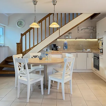 Steuerbord Im Schifferhaus Zingst